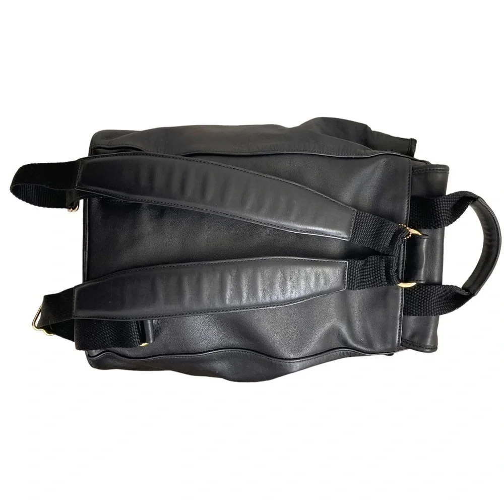 Coach 00539 black glovetan leather large vintage style backpack unisex